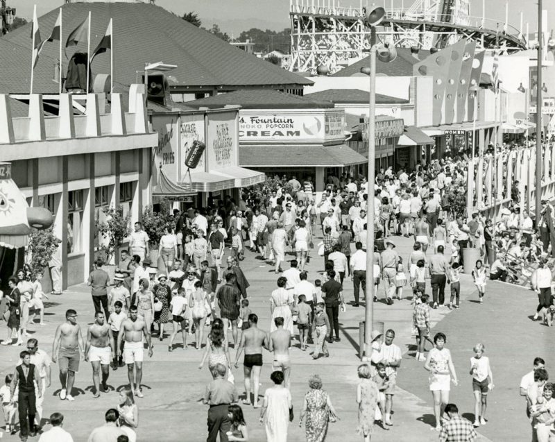 Munching Along the Boardwalk 60 Years Ago - Santa Cruz Beach Boardwalk ...