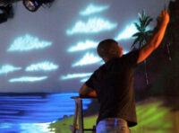 Alves painting mural